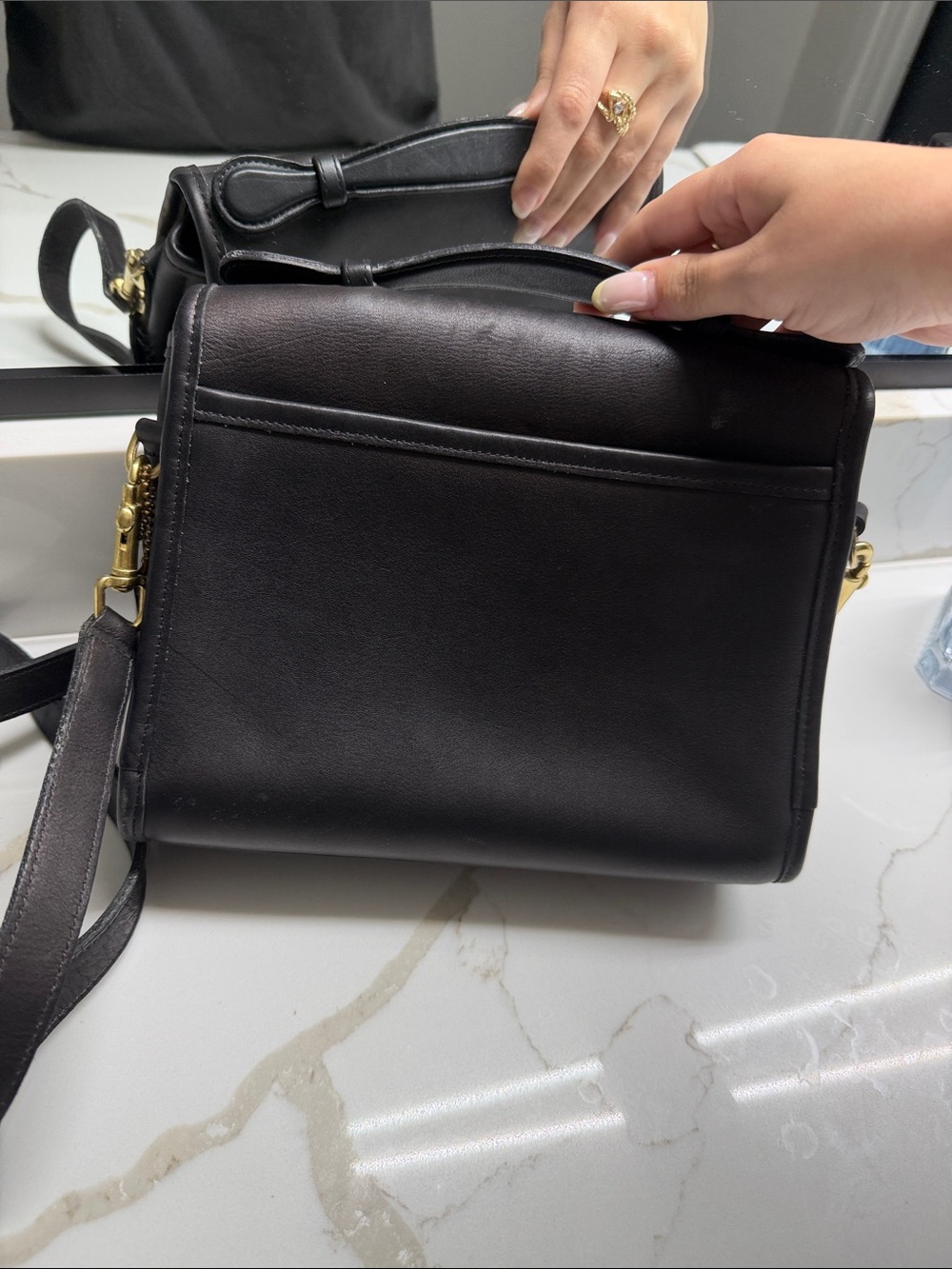 Vintage Coach Court Bag - Black Leather Top-Handle Satchel with Gold Turn-Lock - Picture 6 of 9